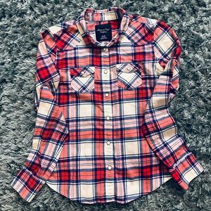 American Eagle long sleeve plaid button-up shirt
